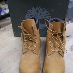 Timberland men's premium 6" waterproof boot wheat nubuck size 12 US TB-010061713