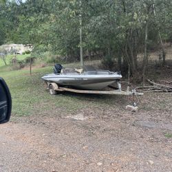 Glastron Boat 175 Mercury Blackmax 