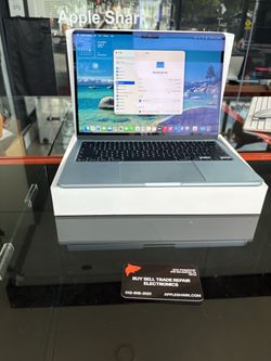 Apple 13” MackBook Air M5 Chip 16GB RAM 512 SSD! 90 Days Warranty! Financing available!