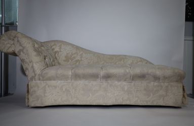 Vintage Victorian Style Cream Damask Fainting Couch / Tufted Chaise Lounge - 81” Long