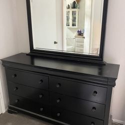 Lovely 4 Piece Bedroom Set