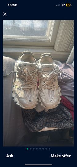 Balenciaga Tracks