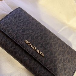 Micheal Kors Wallet OBO 
