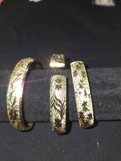 Latch bangles