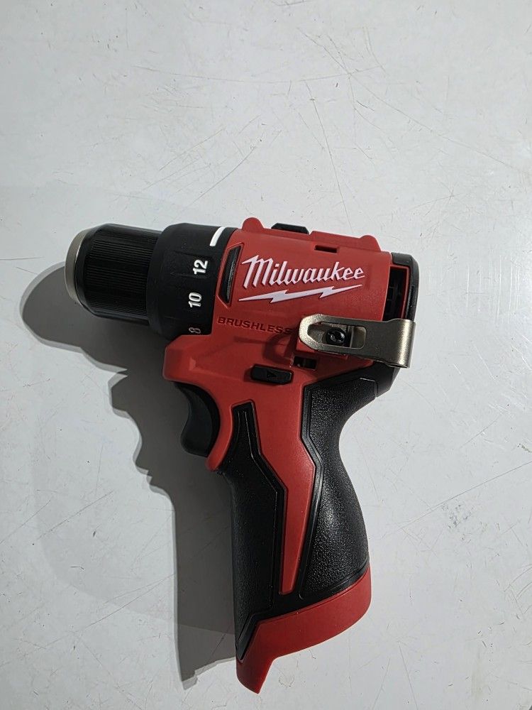Milwaukee M12 Drill
