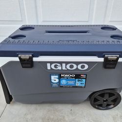 Igloo MaxCold Latitude 90-quart Roller Cooler - BRAND NEW