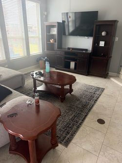 Entertainment center