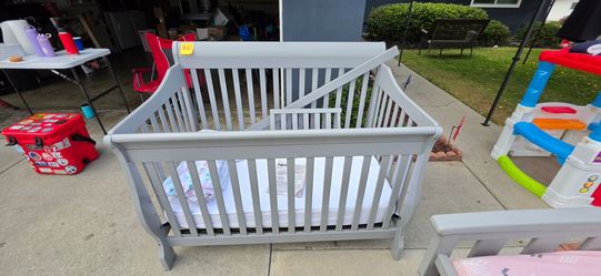 Graco 3 in 1 Crib