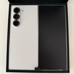 Brand NEW SAMSUNG ZFOLD 6 256gb White 