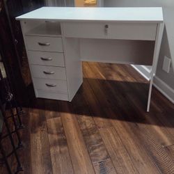 Selling A Desk 43” Long