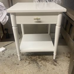 White End table 