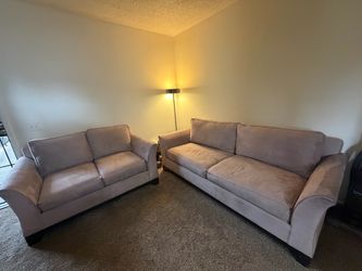 Living room set love seat& sofa