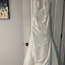 Maggie Sottero Wedding Dress