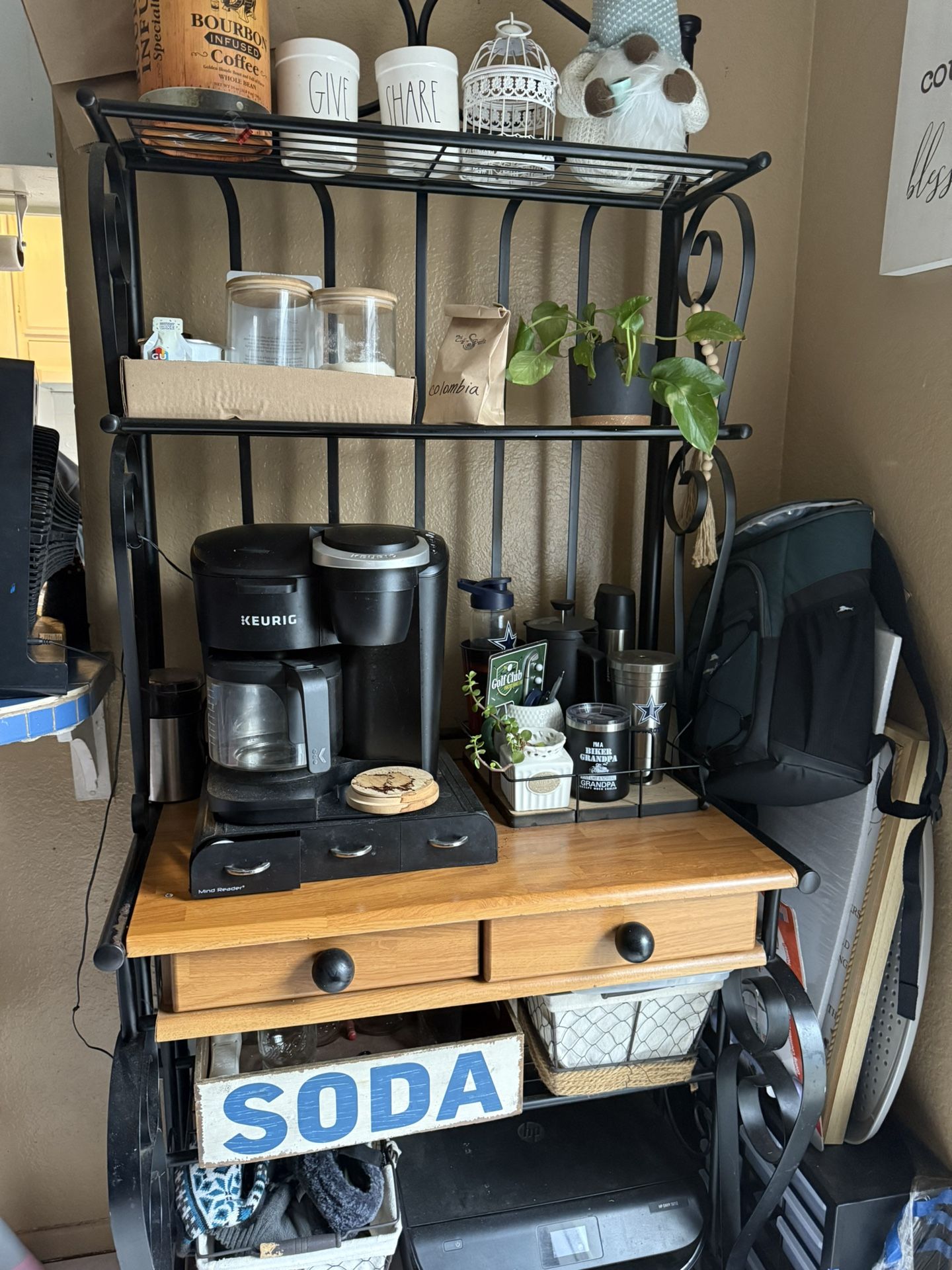 Bakers rack Coffee Station Buffett
