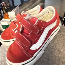 Boys Toddlers Size 7.5 Vans Shoes 