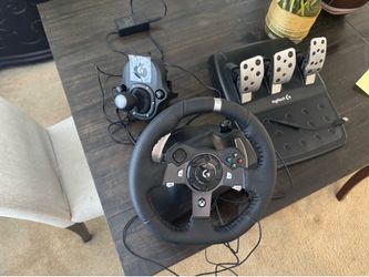 Logitech G920 Racing Wheel with Pedals and Shifter
