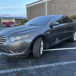 2015 Ford Taurus