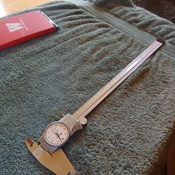 Caliper / Calibrador