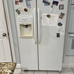 Maytag Fridge 36*24 Cubic Feet 