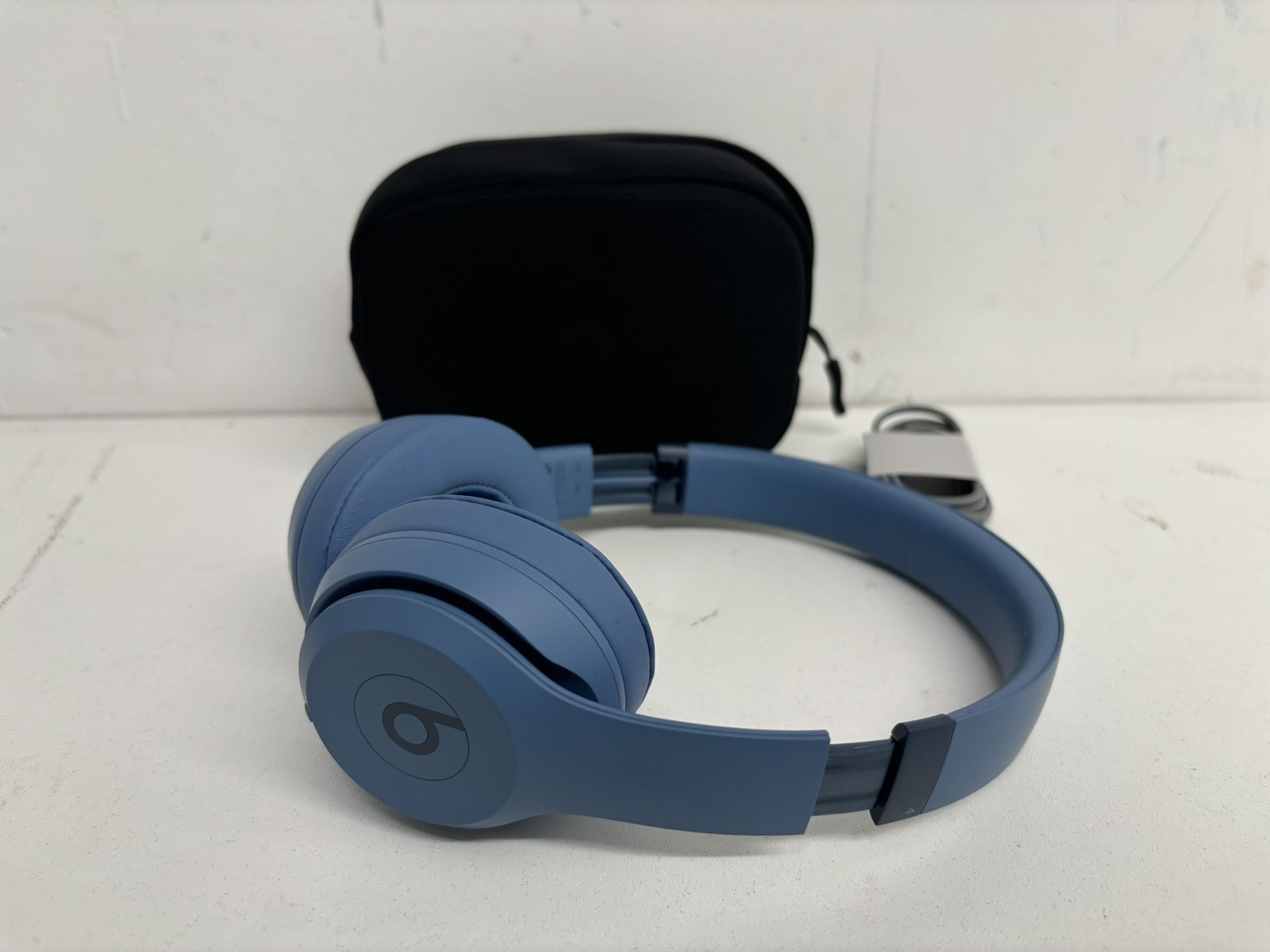 Beats Solo 4
