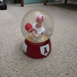 Shohei Ohtani Snowglobe