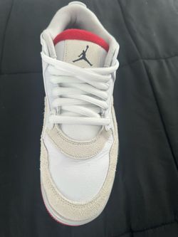 Men’s 9.5 “Like New” Air Jordan 4 RM