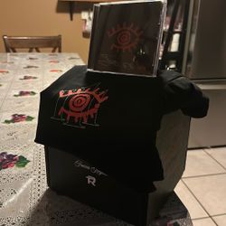 Fuerza Regida Box M Size 