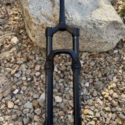 Rock Show Lyrik w/ Star Nut and Crown Race