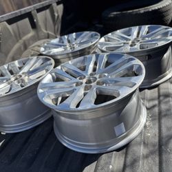 Stock Chevy Traverse 18 Inch Wheels with TPMS Sensors