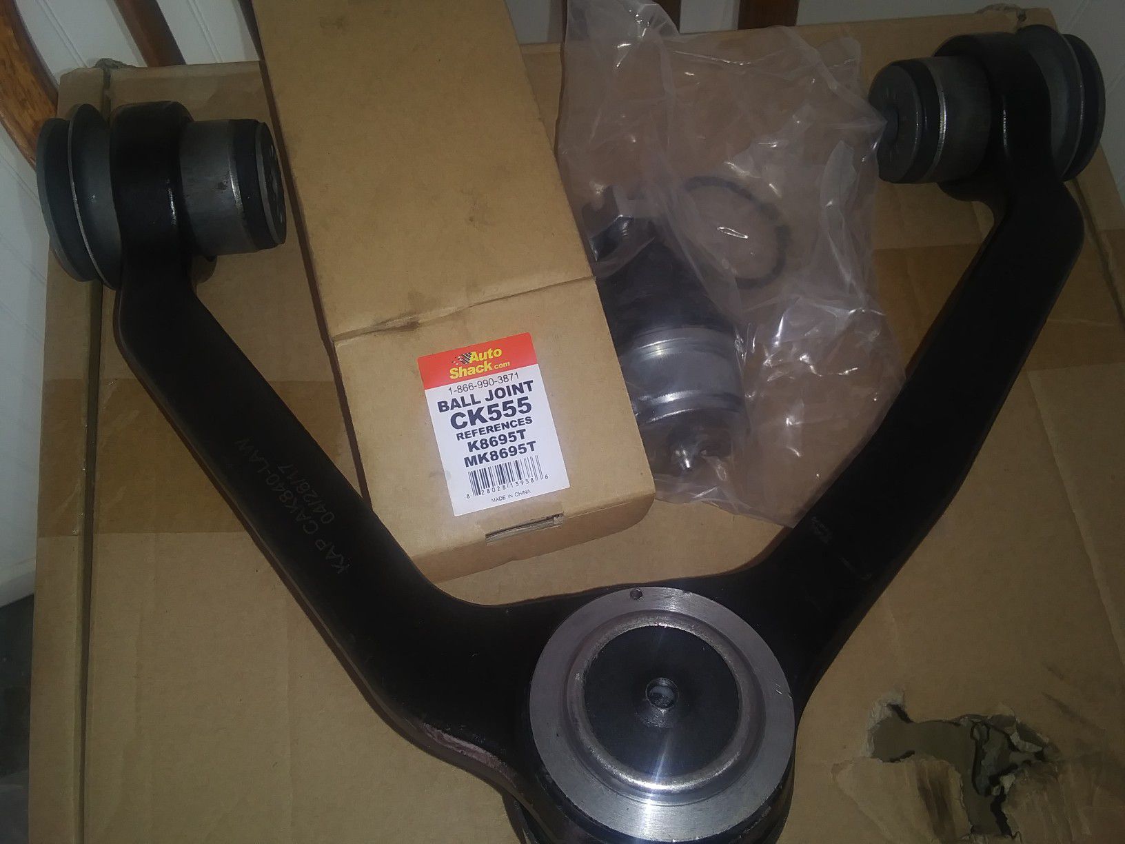 99 to 04 Upper control arms and lower ball joints