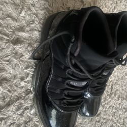 Jordan’s 11 Size 9.5