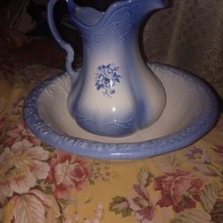 Vintage Wash Basin/ Pitcher