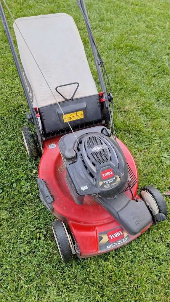 Toro Self-propelled Front Wheel Drive Lawn Mower. Bagger Optional