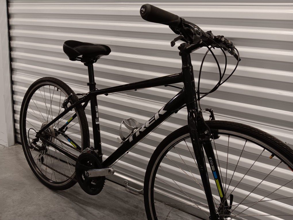 TREK hybrid/commuter bike, fits 5'3" to 5'7", serviced+ready to ride!