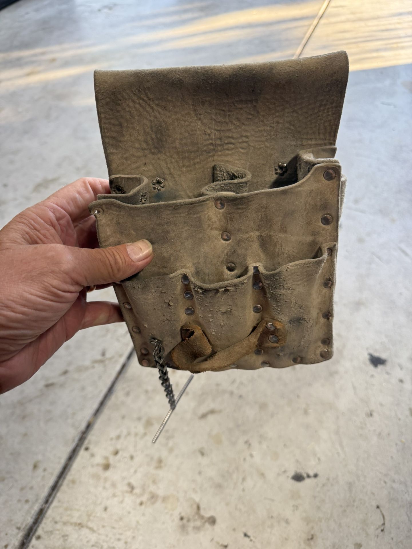 Industrial eight pouch electrical tool bag