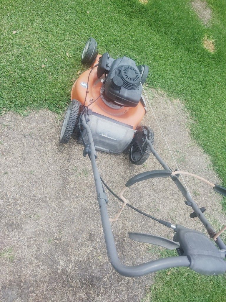Self-propelled lawnmower been in shed needs carburetor clean doesn't run