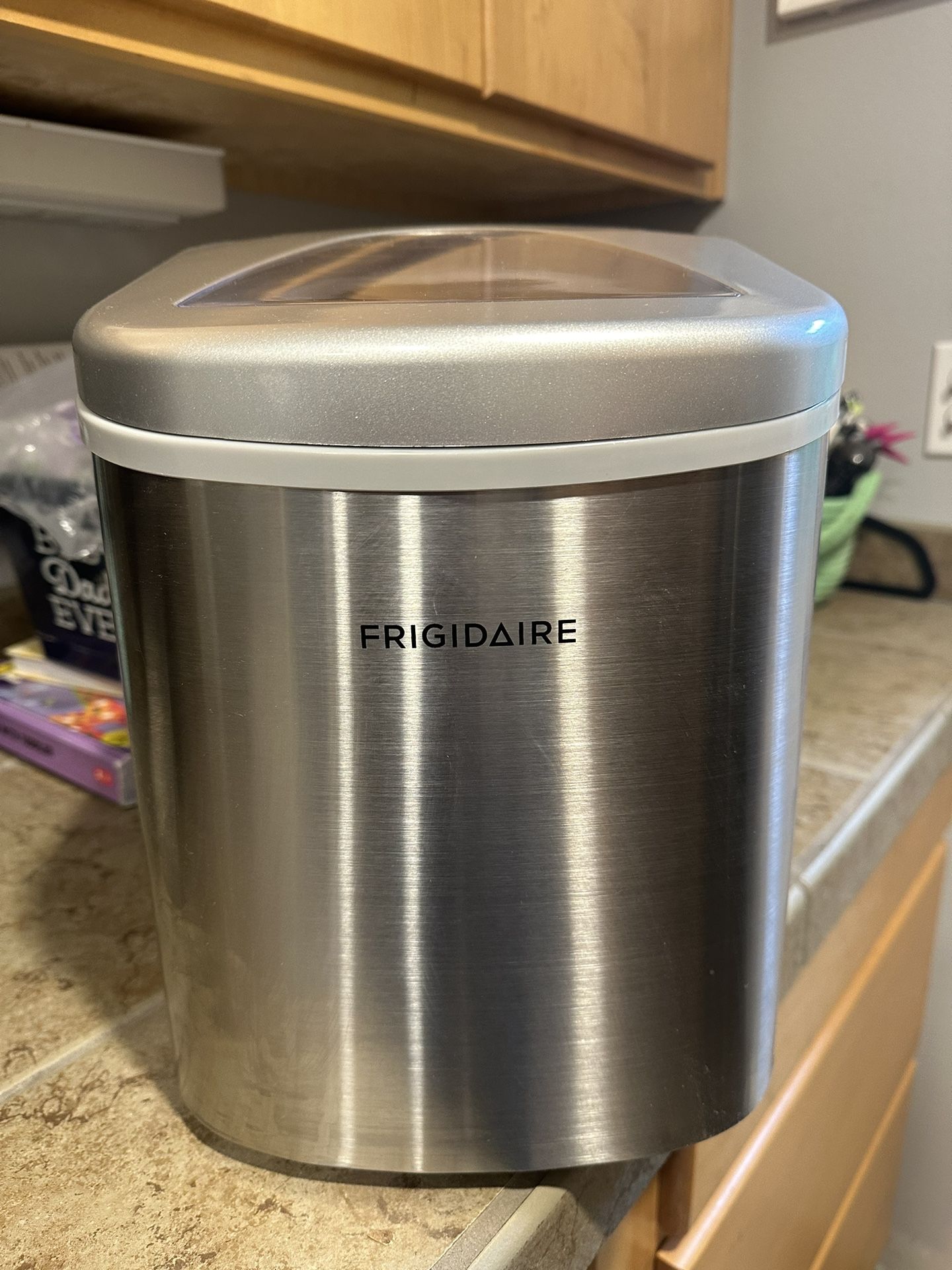 Frigidaire Portable Ice Maker