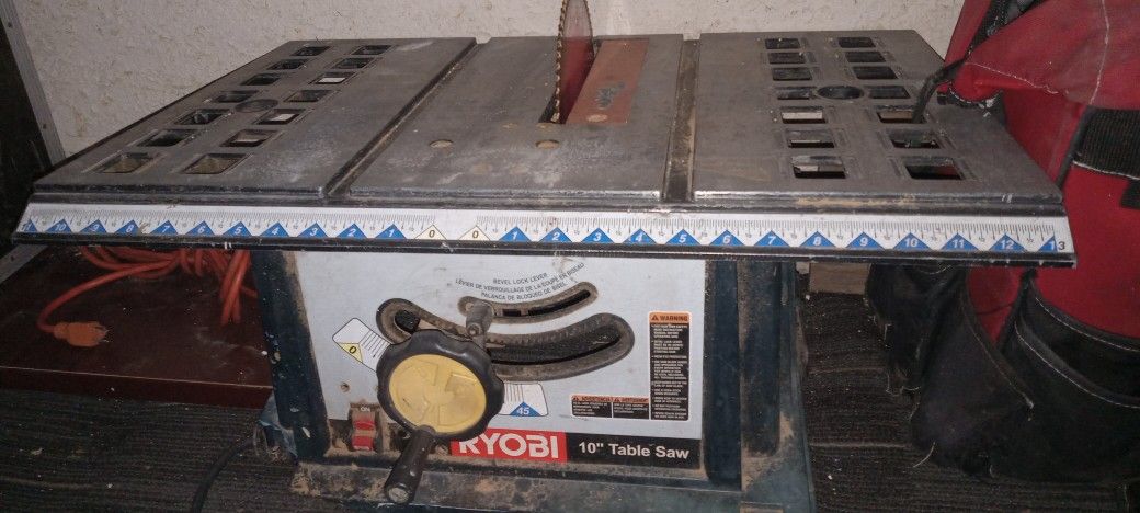 Ryobi Table Saw