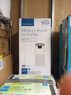 Insignia Air Purifier Medium 