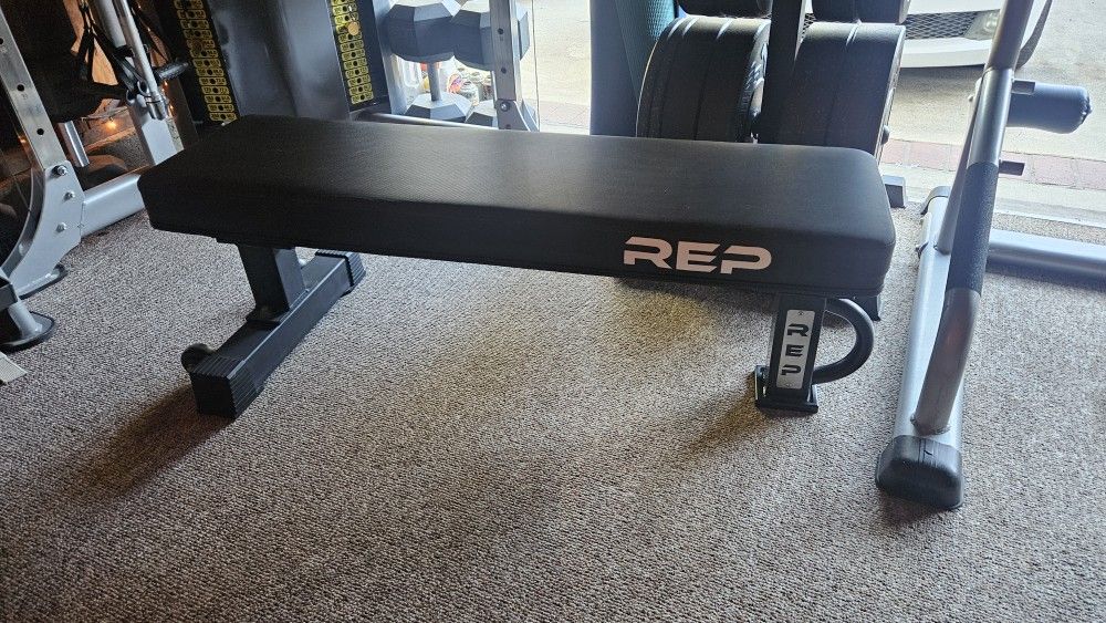REP Fitness FB-5050 Wide Pad Competition Flat Bench 14inch Extra Thick Pad Black Garage Kept