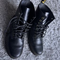 Women’s Doc Marten Boots 