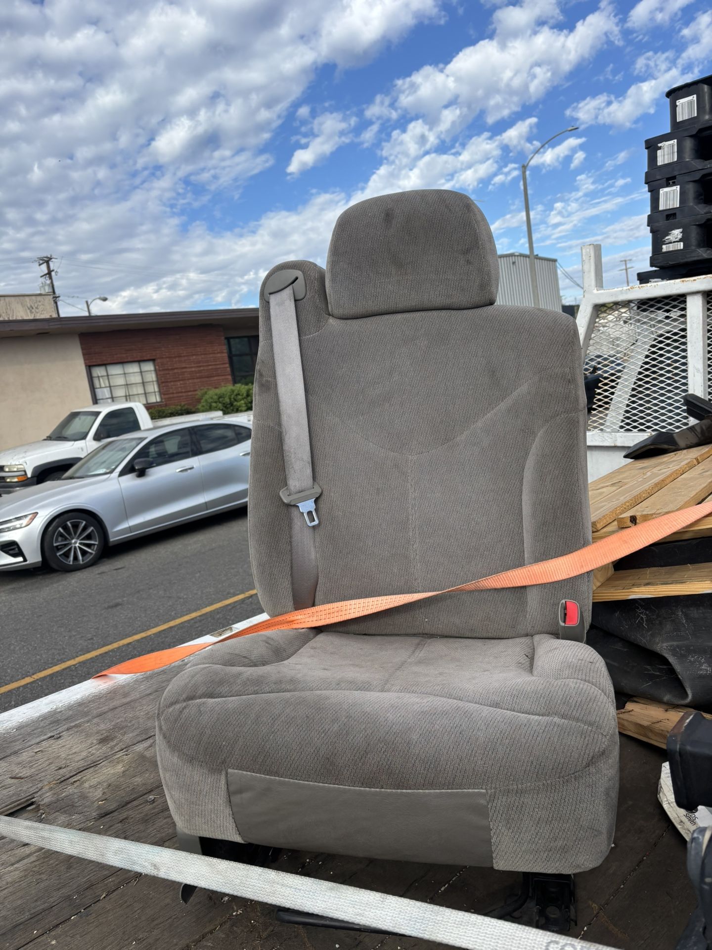 99-02 Gmc Sierra Seats