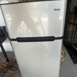 Mini Fridge With Freezer
