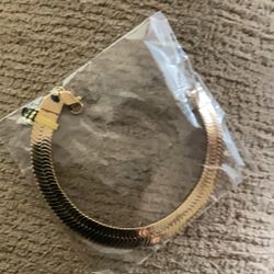 Ladies, gold tone bracelet, beautiful