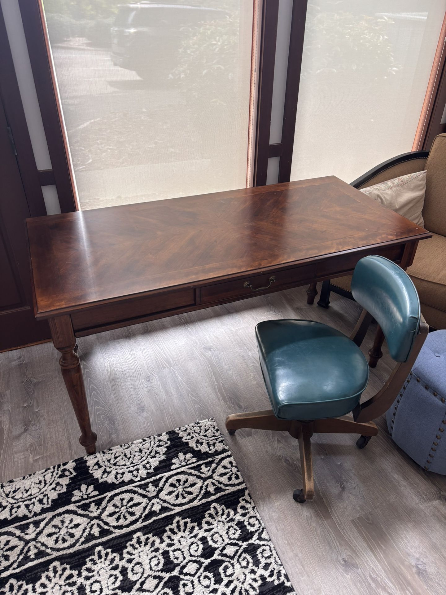 Office desk + Chair