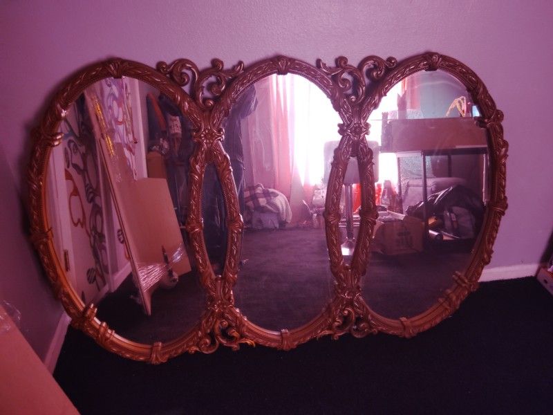 Bassett Triptych Hollywood Regency Oval Wall Mirror Obo