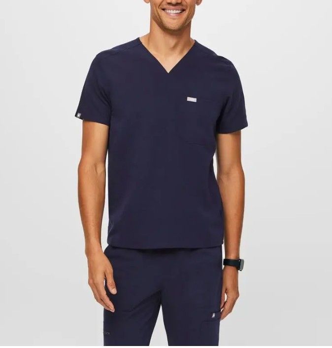 Figs Chisec Three-Pocket Scrub Topâ„¢