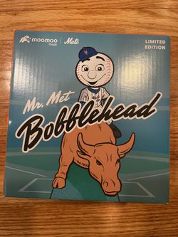 Mr. Met Moomoo Bobblehead