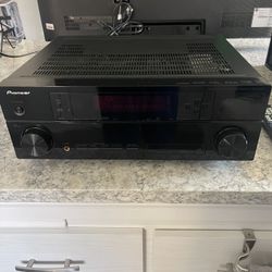 Pioneer A/V Multi-Channel Receiver VSX-1020