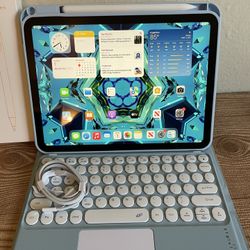 Apple iPad 10th Generation 256GB  With  Keyboard case and Pencil 